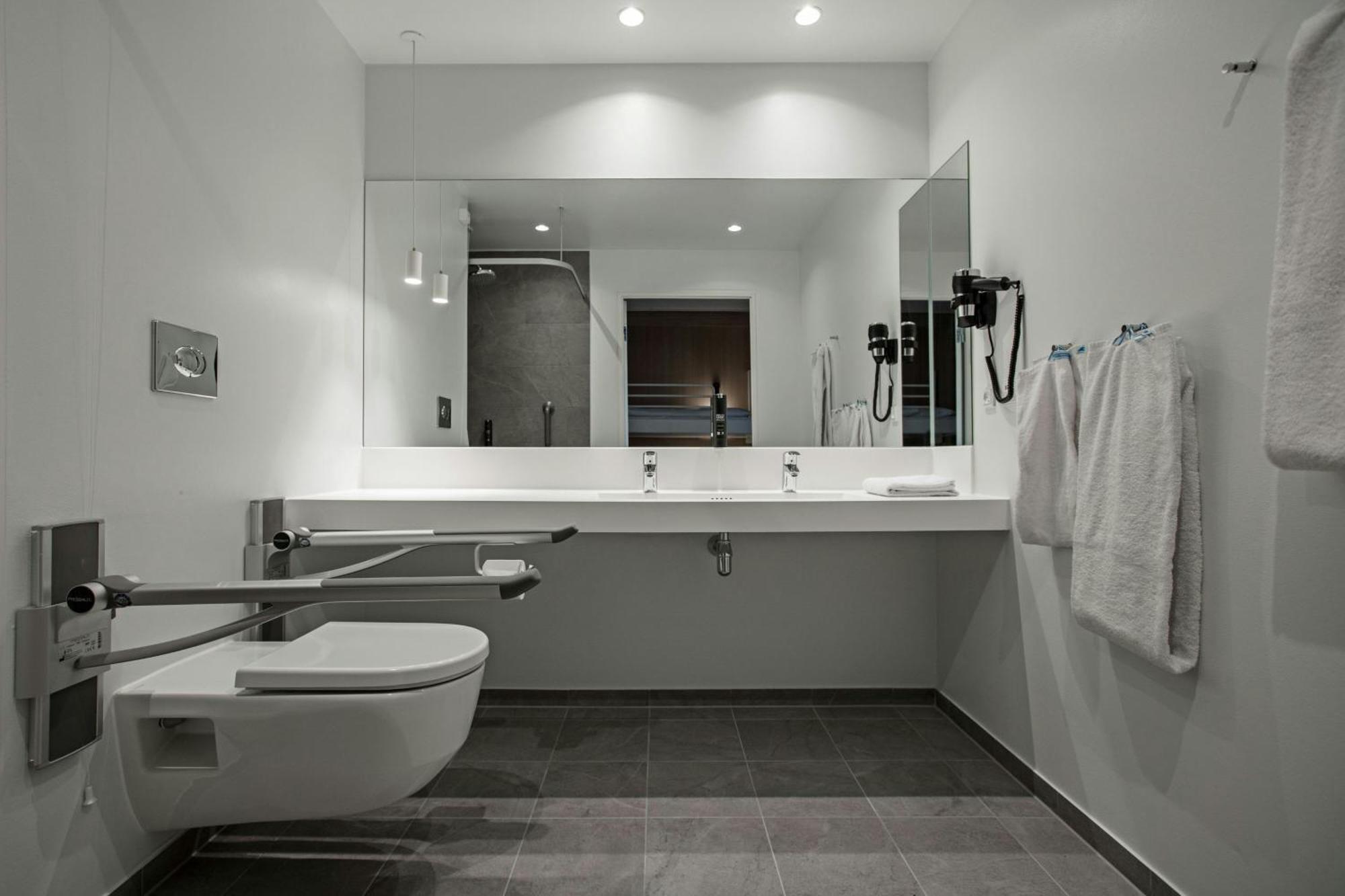 Four Points Flex By Sheraton Χόρσενς Εξωτερικό φωτογραφία